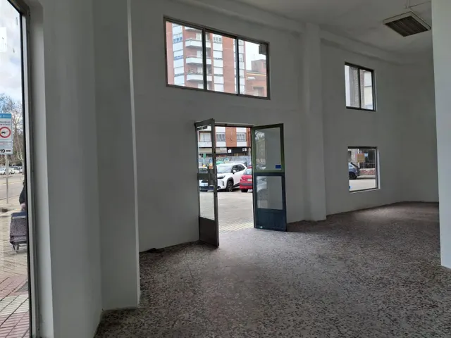 ALQUILER: Local Comercial Ponferrada Centro — 5