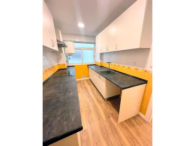 Venta de Piso 3 Dormitorios 1 Baño en Aiora — 6