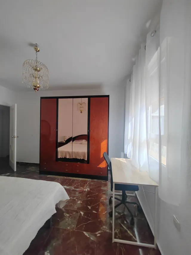 SE ALQUILA HABITACIÓN EN MILLÁN DE PRIEGO. — 12