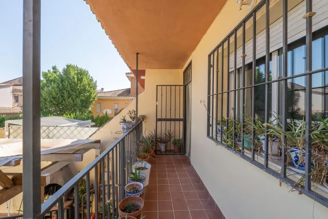 VIVIENDA UNIFAMILIAR ADOSADA EN OGIJARES — 26
