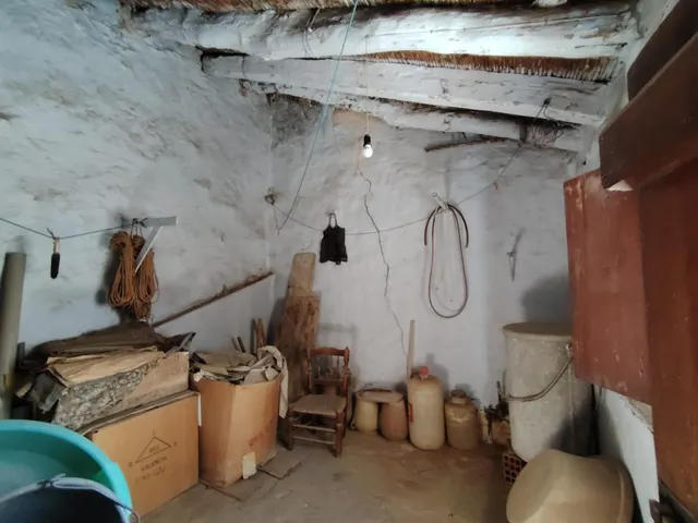 Gran casa en Pedralba para reformar con muchas posibilidades — 28