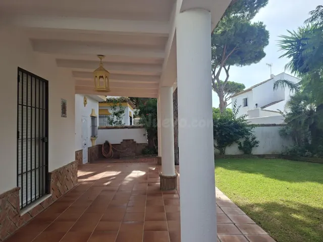CHALET INDEPENDIENTE EN SANCTI PETRI