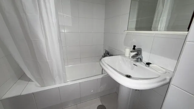 MARAVILLOSO PISO DE ALQUILER POR TEMPORADA EN PLENO CENTRO DE OURENSE – ZONA VALLE-INCLÁN — 39