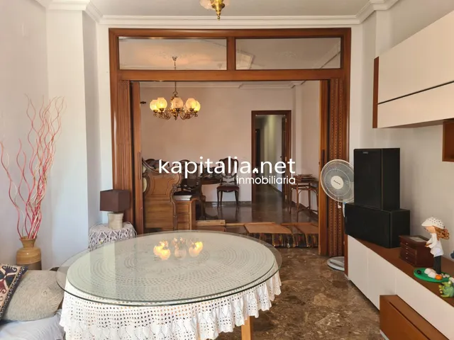 PISO EN EXCLUSIVA EN AYELO DE MALFERIT DE GRANDES DIMENSIONE - foto 3