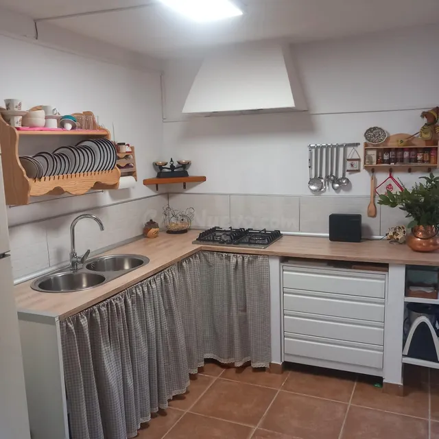 Finca rústica con casa de campo reformada, olivos, algarrobos y caravana, cerca de Tortosa — 15