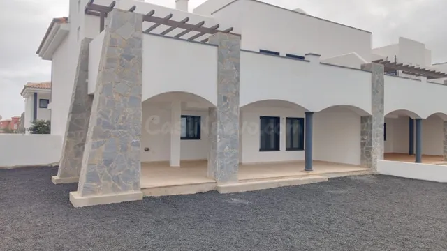 Apartamento en Planta Baja con Amplia Terraza, Jardín Privad