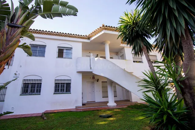 APARTAMENTO EN URBANIZACION LAS QUINTAS - foto 2