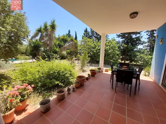 PRECIOSA Y ELEGANTE CASA DE CAMPO CON JARDINES Y PISCINA PRI - foto 3