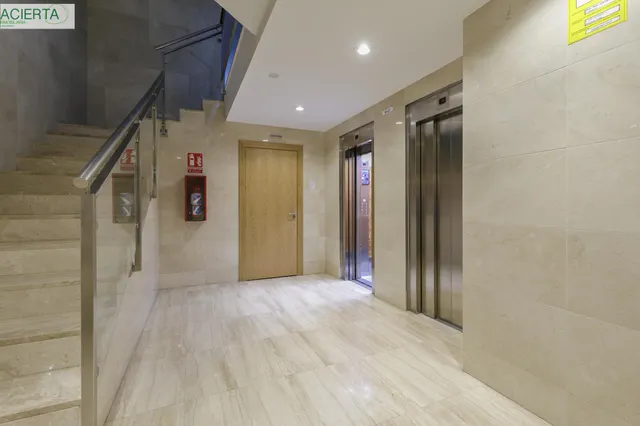 Piso en Calle Arabial con Vistas Despejadas al Parque García Lorca — 23