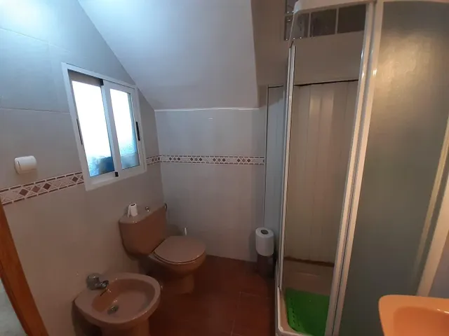 Edificio entero planta baja y 3 alturas — 4
