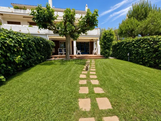 Planta baja con 91 m2 útiles, 100 m2 de jardín privado y acc