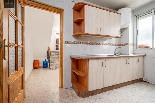 Amplia Casa en Venta en Guadix - Oportunidad de Inversión — 47