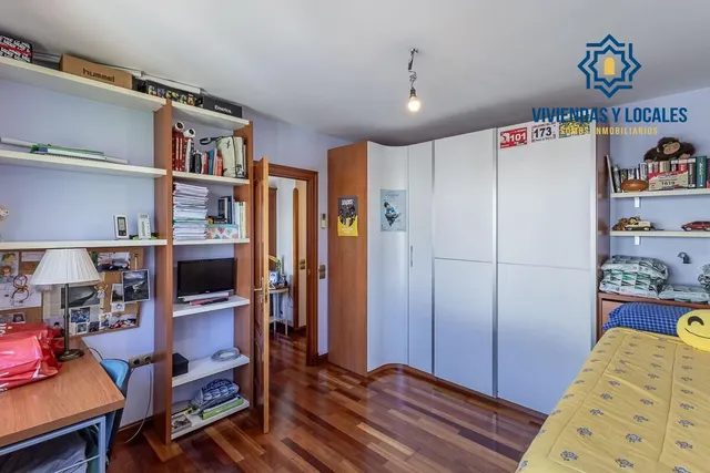 Chalet Exclusivo en Camino Bajo de Huétor — 16