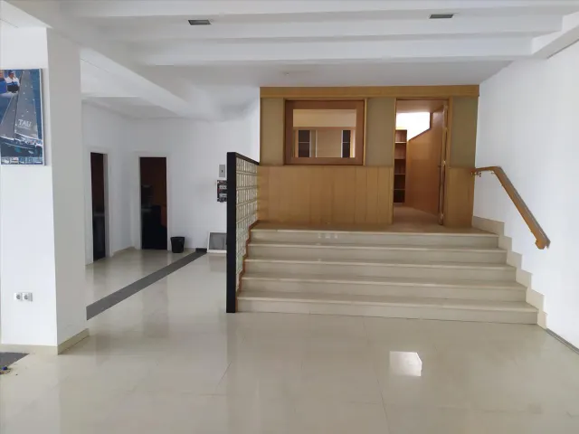 LOCAL COMERCIAL EN SAHAGUN — 12