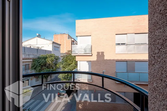 Casa esquinera con jardín privado y estilo inigualable — 35