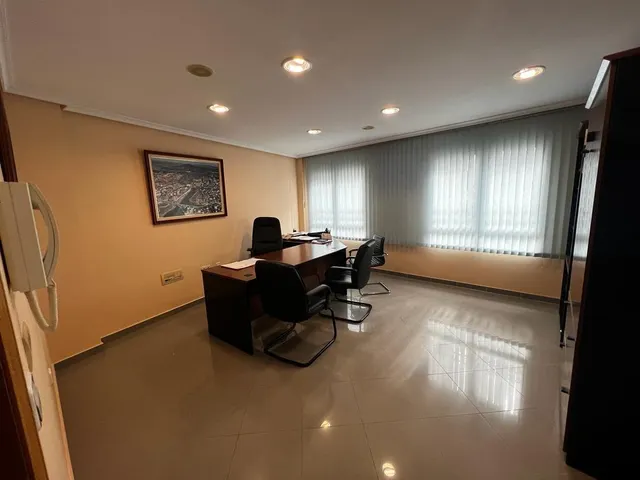 LOCAL - OFICINA ACONDICIONADO EN EL CENTRO — 2