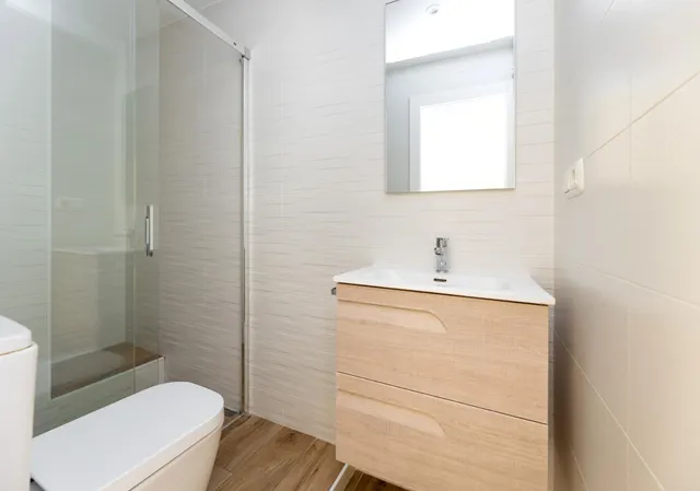 SALE A LA VENTA EXTRAORDINARIO ATICO "REFORMADO" EN GRANADA — 17