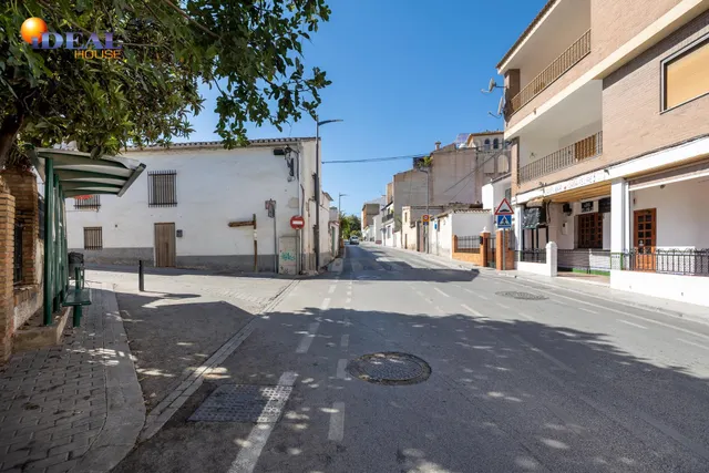 Local céntrico en la carretera de Granada-Gojar — 21