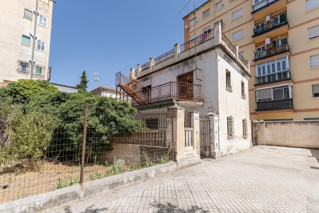 !!ESPECTACULAR PARCELA 612m CON VIVIENDA JUNTO LA HÍPICA!! — 2