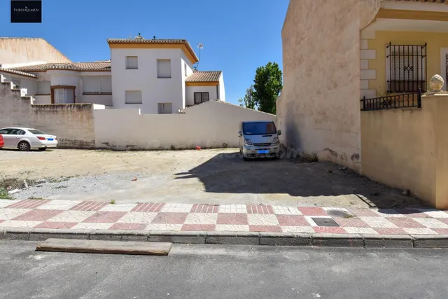 Se vende solar en Calle Córdoba 9, una de las mejores zonas 