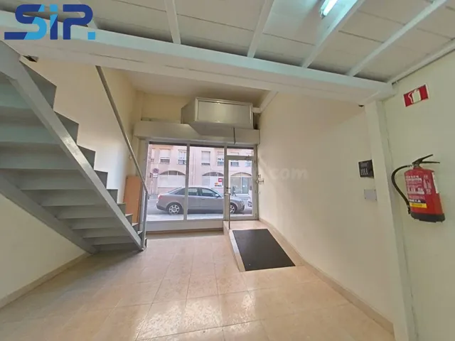 LOCAL COMERCIAL EN ALQUILER.ZONA HOSPITAL - foto 2