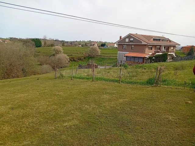 TERRENO URBANO EN CERRAZO EN ENTORNO TRANQUILO Y BIEN COMUNI