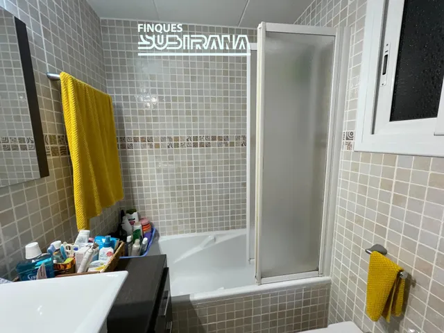 Lluminós pis de 3 habitacions a la zona de la Masuca, a Igualada. — 43