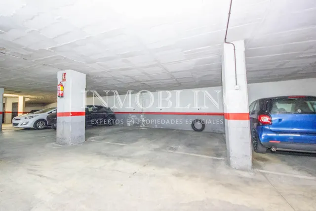 Plaza de parking en calle Moratín - foto 4