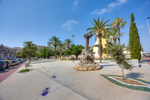 Venta de Apartamento 2 dormitorios zona Habaneras,piscina comunitaria en Torrevieja. — 32