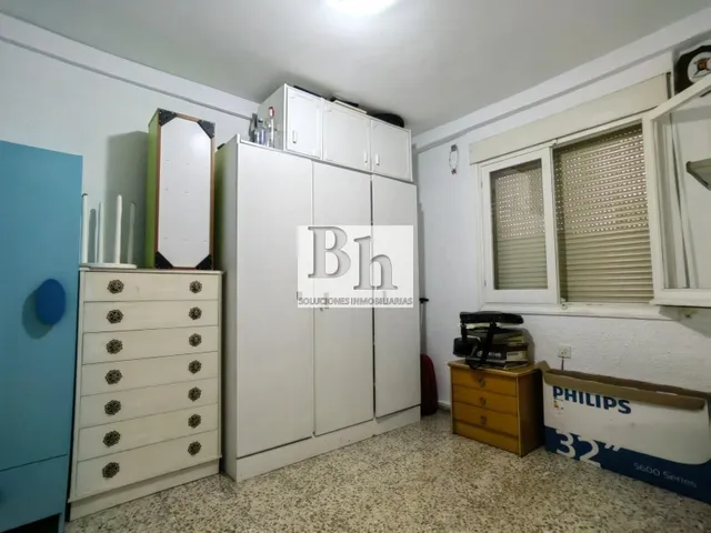 OPORTUNIDAD !!! EN VENTA PISO EN LA PAZ. — 23