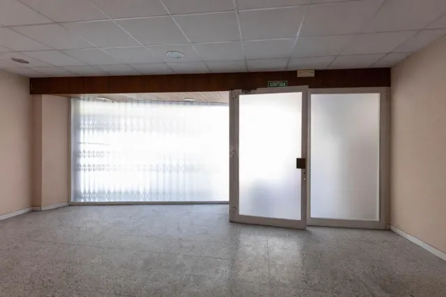 Local comercial 305m² en venta - Ca N\'Aurell - foto 2
