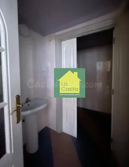 LA CASITA INMOBILIARIA VENDE LOCAL ZONA AYUNTAMIENTO-CATEDRA - foto 5