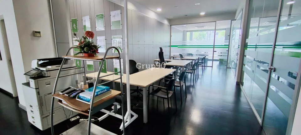 COWORKING. 2 ESPACIOS DE TRABAJO CONTIGUOS.