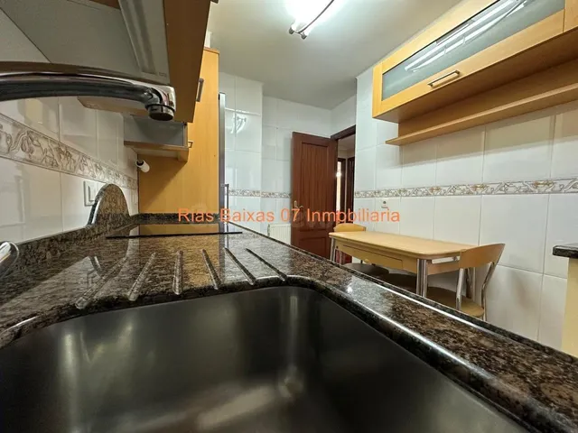 REF 7012 PISO 3 DORM. 2 BAÑOS CON PLAZA DE GARAJE Y TRASTERO EN C. PAULINO FREIRE (VIGO) — 3