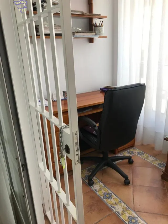 UNIFAMILIAR EN EL PORTICHUELO — 28