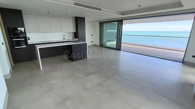 ¡Exclusivo Piso de Lujo en las Málaga Towers! — 5