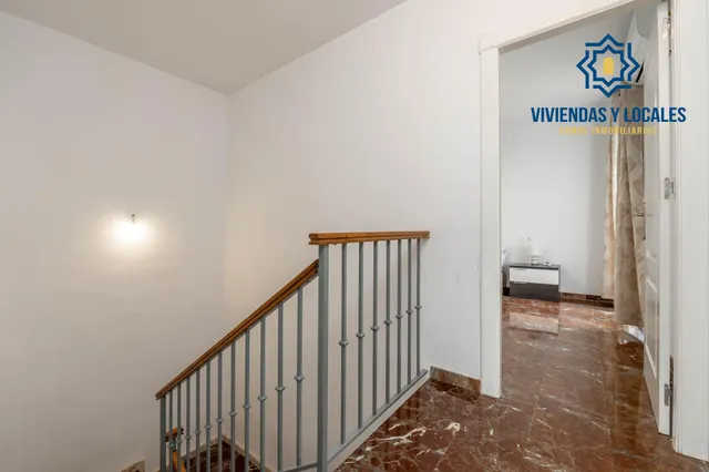 Encantadora Casa Reformada en Ogijares con Vistas y Espacios para Disfrutar — 33