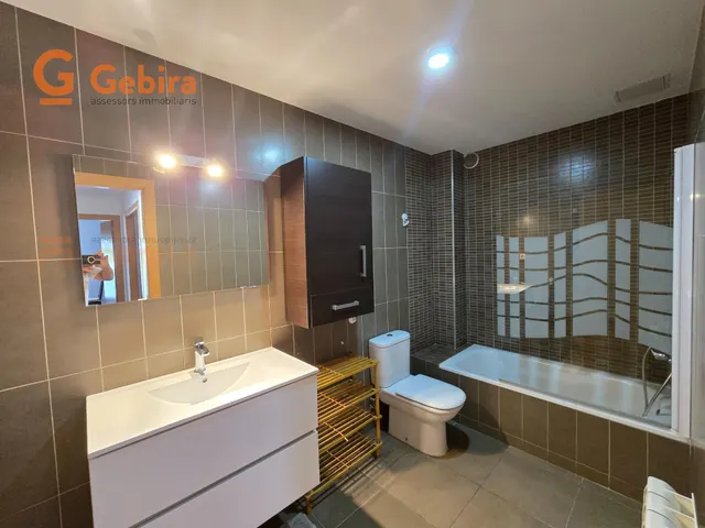 ¡BOMBAZO EN CUNIT! Vivienda impecable con terraza, piscina, parking y trastero — 7