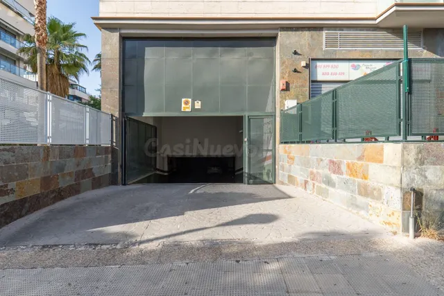 Se vende plaza de garaje en Parque Lagos cerca de Carrefour - foto 4