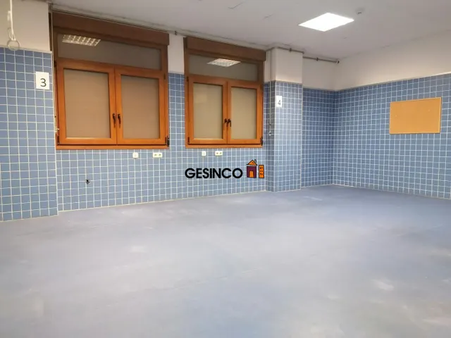 LOCAL COMERCIAL DE GRAN TAMAÑO EN ALQUILER EN ONTINYENT — 3