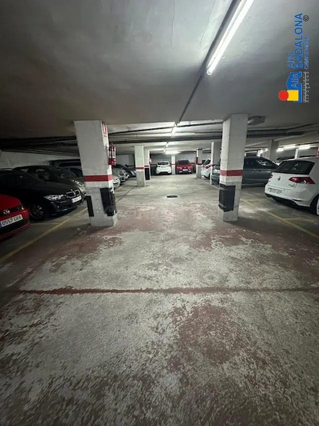 Venta de Plaza de aparcamiento en Zona de Progrés - foto 3