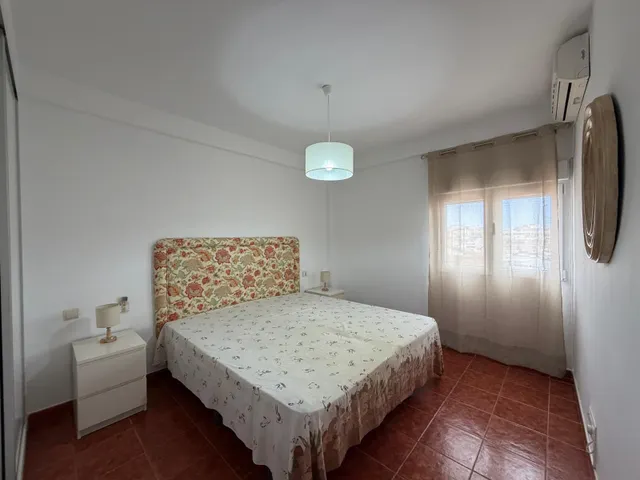 Piso en alquiler de larga temporada en Avenida Blas Infante – 1.300 €/mes — 6