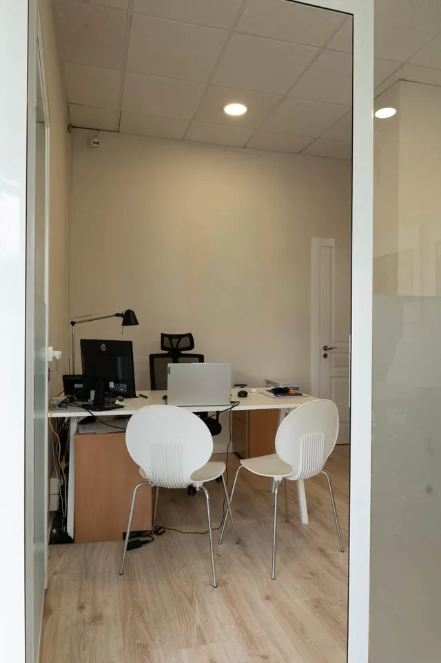 Excelente Local Comercial en la Mejor Zona de Tomares — 14
