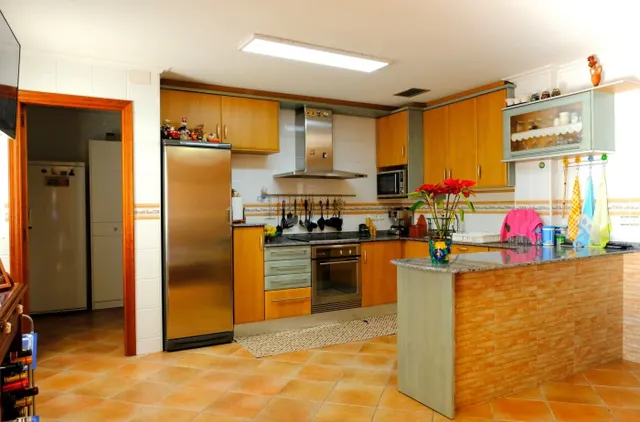 Finca de 9.480 m2. con Chalet de 495 m2. construidos en parcela de 1.000 m2. dentro de la finca. — 46