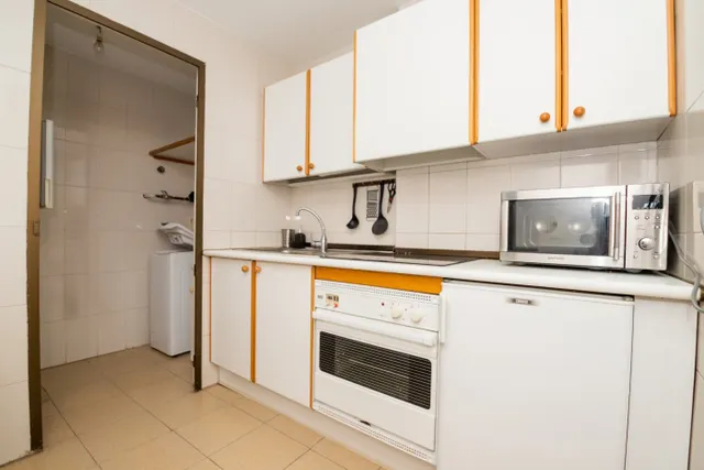 SE ALQUILA FANTÁSTICO PISO JUNTO A SAN JERÓNIMO — 11