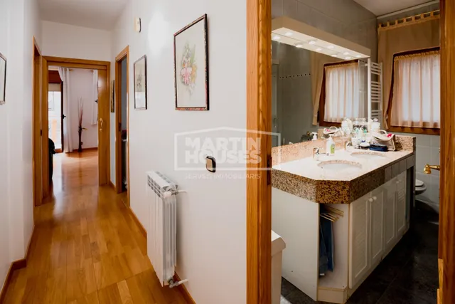PISO EN VENTA  3 habitaciones, TERRAZA, PARKING Y TRASTERO — 20