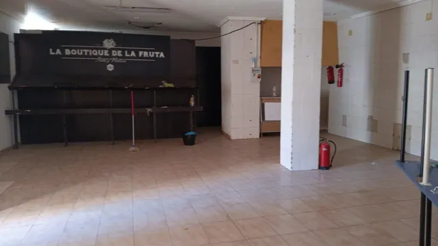 VENTA DE LOCAL FRUTERÍA — 4