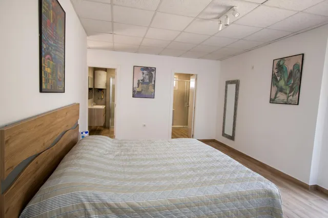 Excepcional Finca Rústica Recién Reformada con Piscina y 5.200 m2 de Parcela en El Pintado, Gibraleón — 36