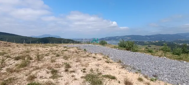 Se vende terreno rústico urbanizable en Nates (Voto)