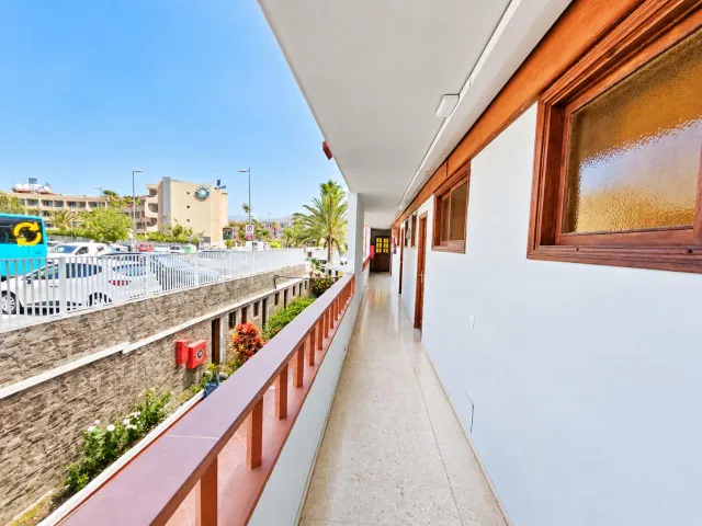 Apartamento con terraza en Playa del Inglés – Edificio Los Tilos — 6